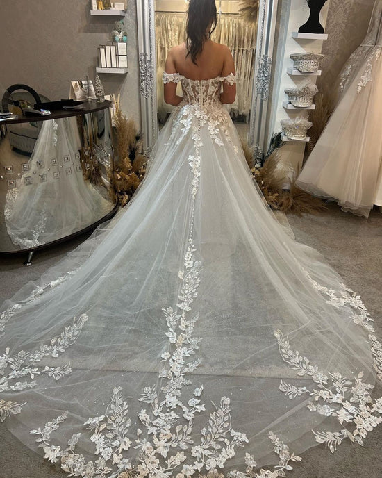 Carregar imagem no visualizador da galeria, Biztunnel Long A-line Off the Shoulder Tulle Lace Wedding Dresses with Train-BIZTUNNEL

