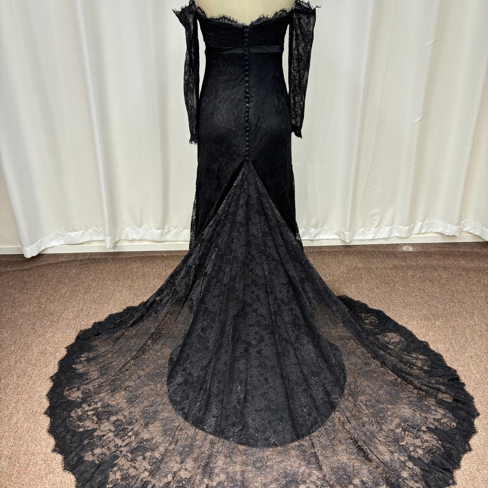 
                  
                    Elegant Long Sleeves Mermaid Black Evening Dresses with Sash
                  
                