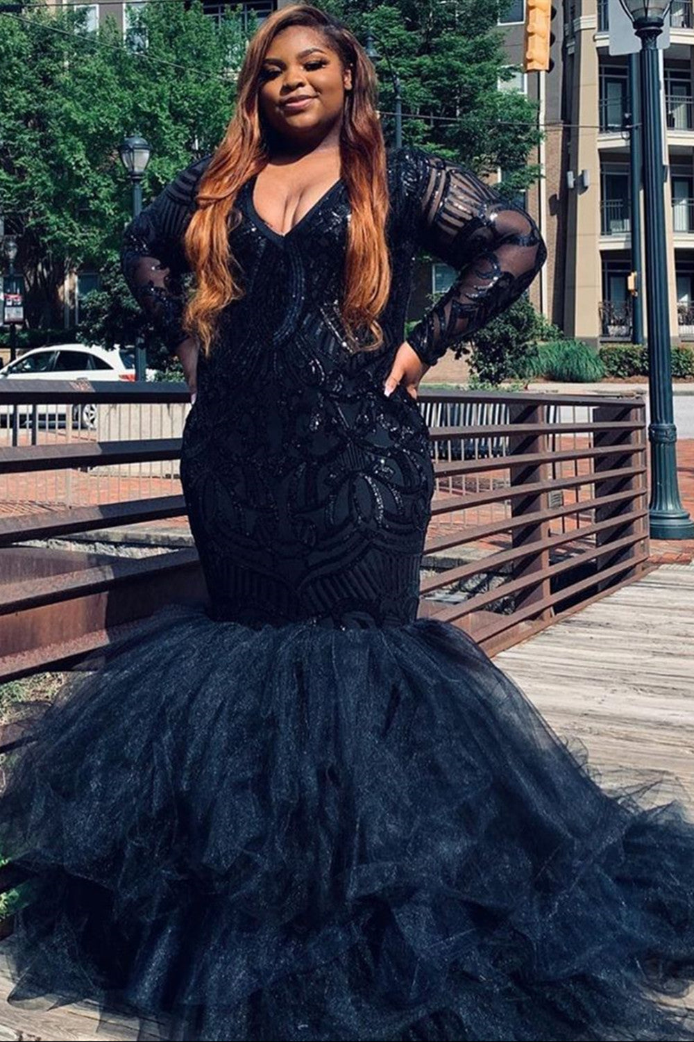 Black Long Mermaid V-neck Sequins Tulle Prom Dress with Sleeves-BIZTUNNEL