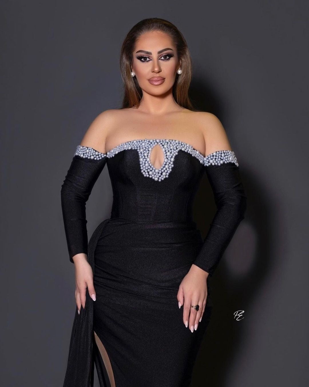 Black Long Sleeves Mermaid Off the Shoulder Satin Beads Formal Prom Dresses with Slit-BIZTUNNEL