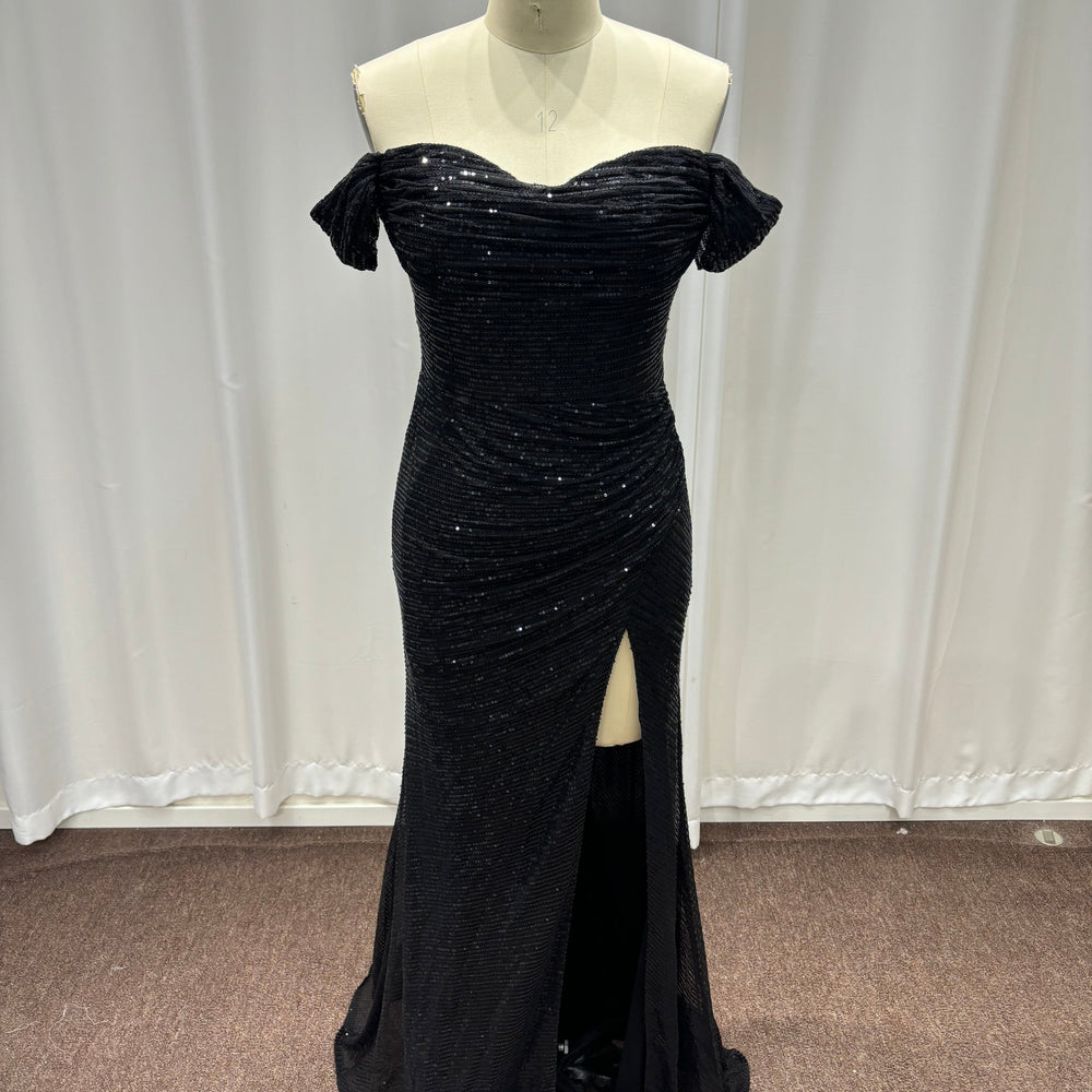 
                  
                    Long Off-the-Shoulder Mermaid Sequined Black Evening Dresses with Slit
                  
                