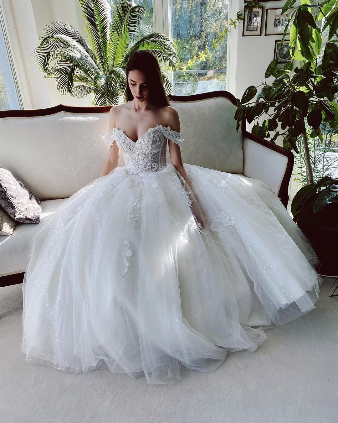 Charming Long A-line Off-the-shoulder Tulle Wedding Dress with Glitter-BIZTUNNEL