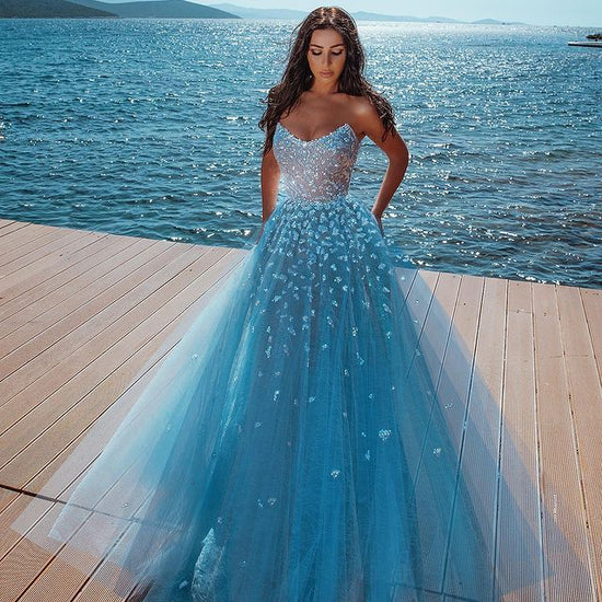 Carregar imagem no visualizador da galeria, Charming Long A-Line Strapless Lace Tulle Prom Dress-BIZTUNNEL
