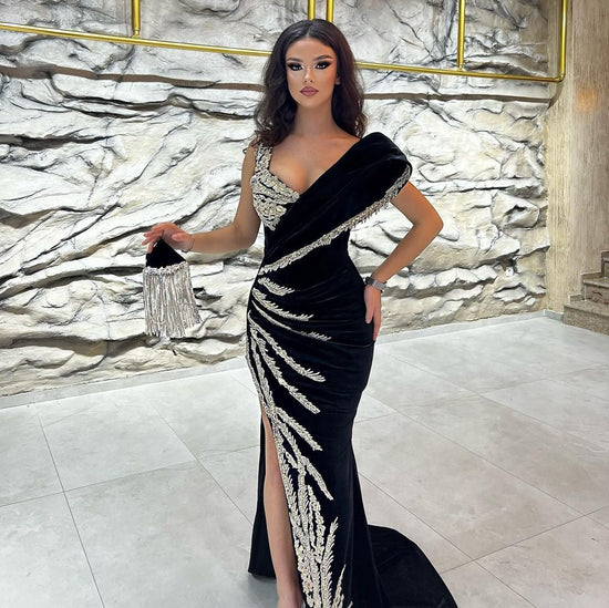 Carregar imagem no visualizador da galeria, Chic Black Long Mermaid Sweetheart Velvet Beading Formal Prom Dresses with Slit-BIZTUNNEL
