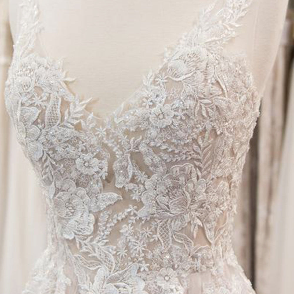 
                  
                    Chic Long A line V neck Appliques Lace Tulle Wedding Dress-BIZTUNNEL
                  
                