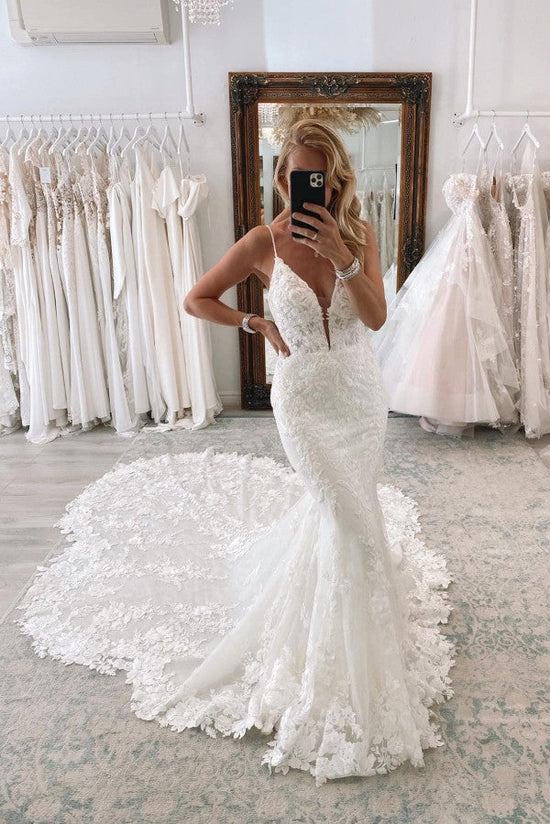 Carregar imagem no visualizador da galeria, Chic Long Mermaid Sweetheart Sleeveless Spaghetti Straps Lace Backless Wedding Dresses-BIZTUNNEL
