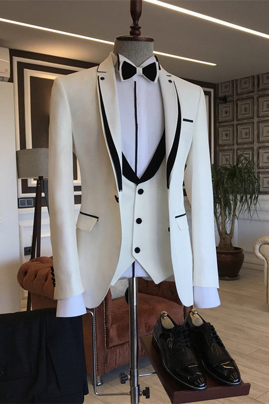 Clark Chic White Peaked Lapel Three Pieces Prom Suits