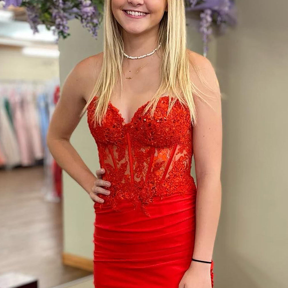 
                  
                     Corset Lilac Strapless Sequins Short Tight Homecoming Dress with Appliques
                  
                