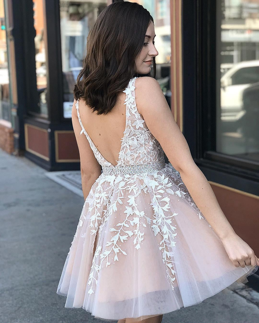 Cute A-line V-neck Tulle Floral Lace Backless Short Prom Dresses