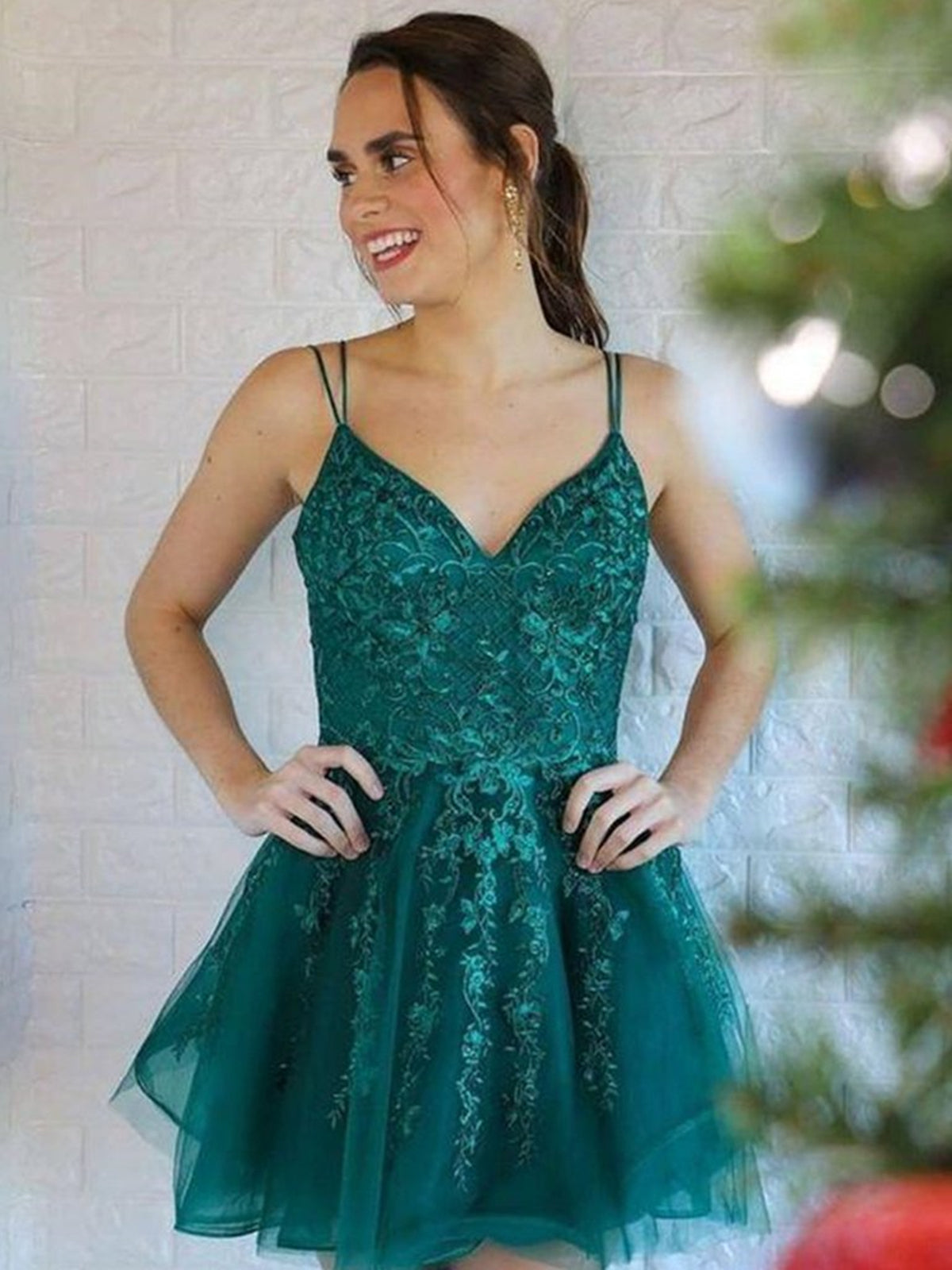 Cute Short A-line V Neck Lace Tulle Prom Homecoming Dresses-BIZTUNNEL