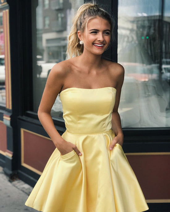 Carregar imagem no visualizador da galeria, Cute Yellow A-line Strapless Satin Short Prom Homecoming Dresses with Pockets-BIZTUNNEL
