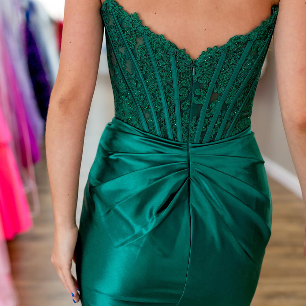 
                  
                    Dark Green Strapless Satin Corset Tight Short Homecoming Dress (Gloves not Included)
                  
                