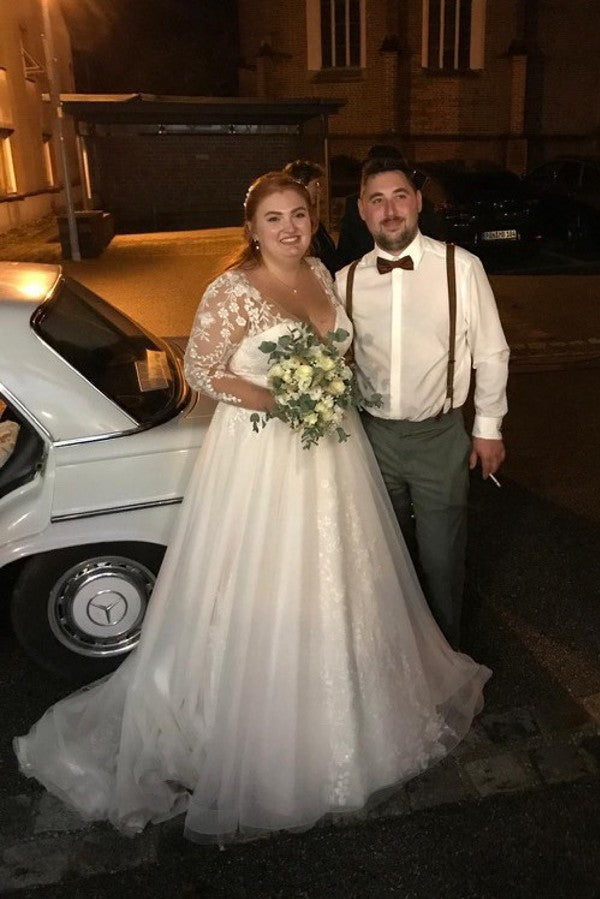 
                  
                    Biztunnel Deep V-neck Long Sleeves Plus Size Ball Gown Wedding Dresses
                  
                