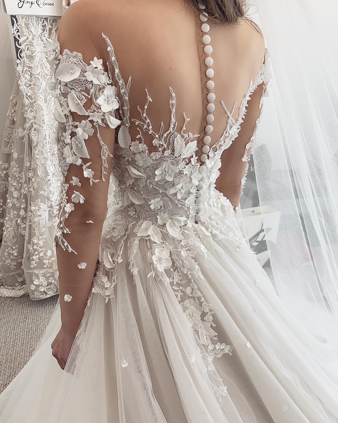Elegant A-Line Sweetheart Long Sleeve Appliques Lace Tulle Wedding Dre