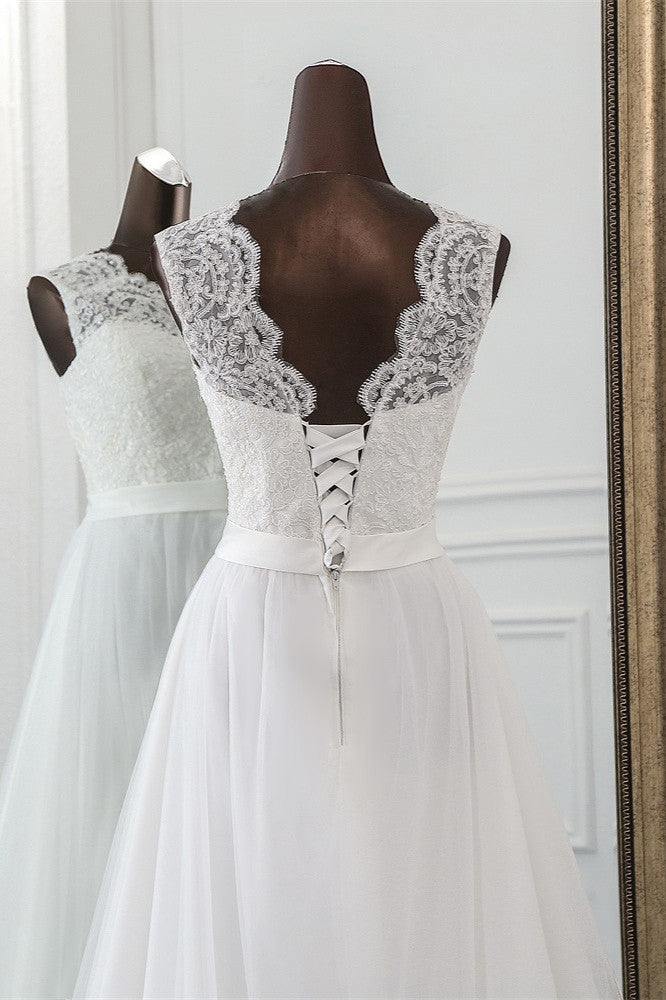 Elegant A-Line Bateau Short Sleeves Tulle Wedding Dress With Appliques Lace