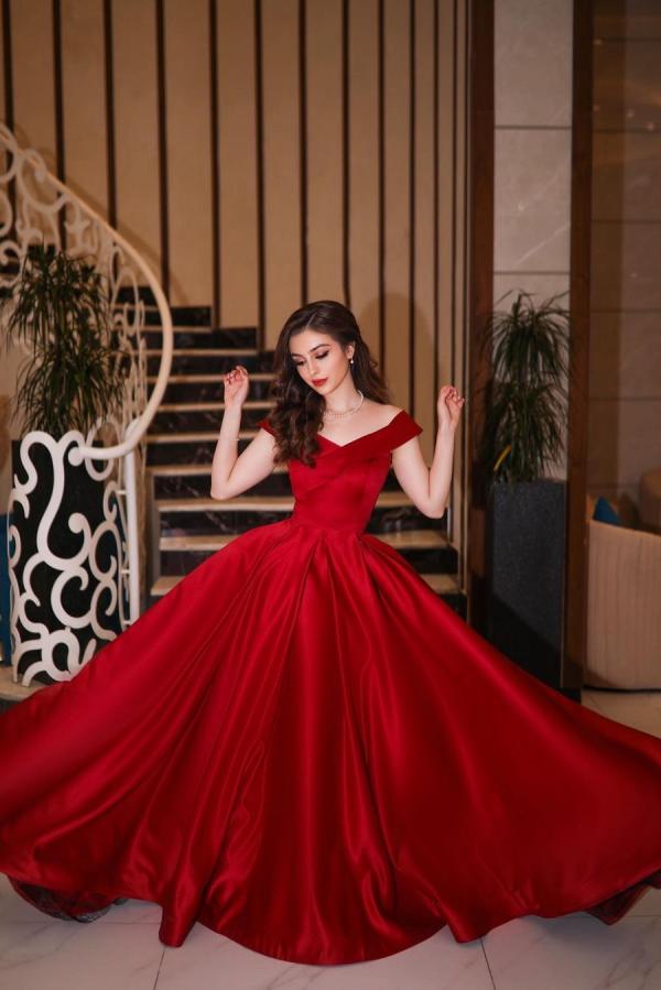 Luxury Wine Red Long Sleeve Prom Dresses 2020 V-neck A-line Floor-length  Beaded Lace Evevning Gowns Sexy Backless Gala Dresses