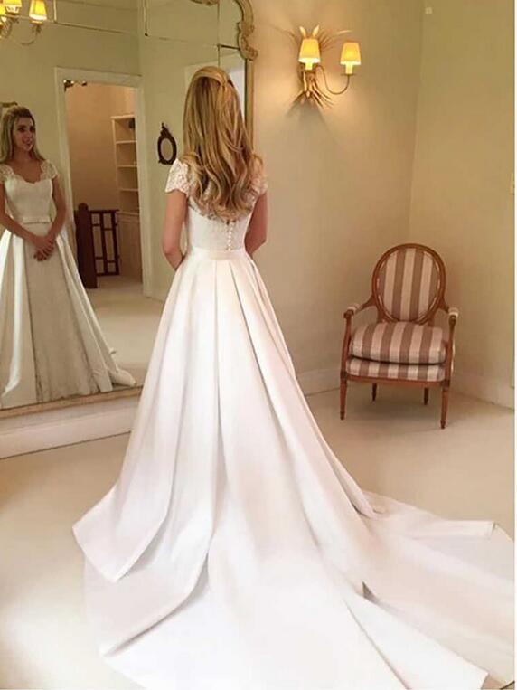 Carregar imagem no visualizador da galeria, Elegant Long A-line Satin Lace Wedding Dress with Sleeves-BIZTUNNEL
