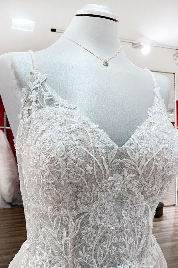 Elegant Long A-Line V Neck Tulle Spaghetti Straps Lace Wedding Dress-BIZTUNNEL