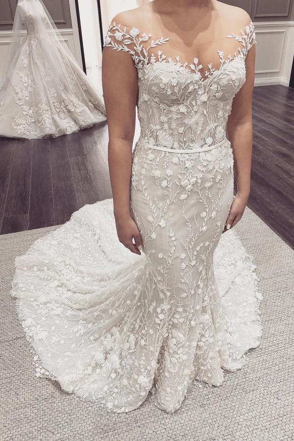 Luxurious Off-the-Shoulder Mermaid Wedding Dress With Lace Appliques Online main image 1