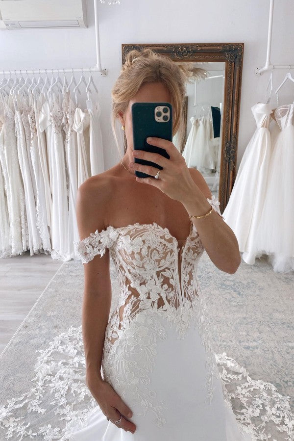 Load image into Gallery viewer, Elegant Long Mermaid Off-The-Shoulder Lace Wedding Dresses with Chapel Train-BIZTUNNEL
