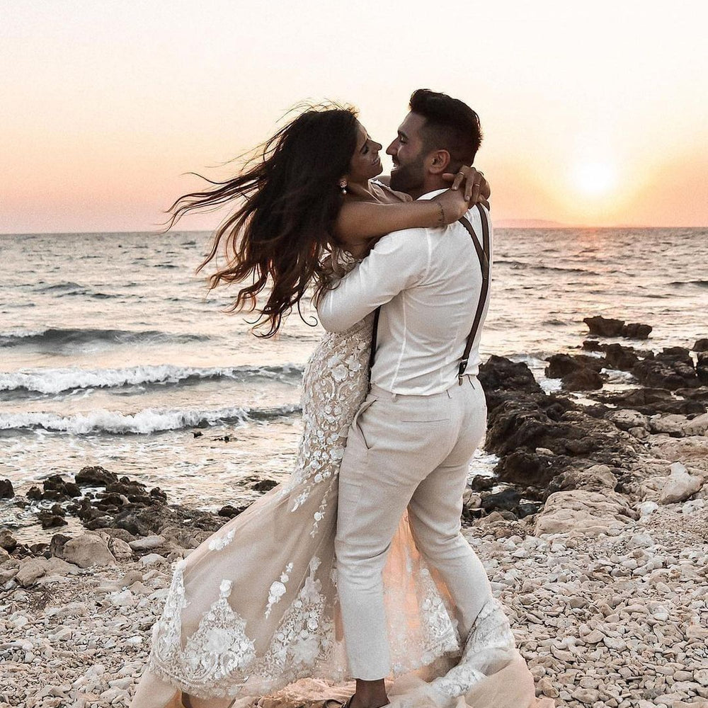 
                  
                    Elegant Long Mermaid V-neck Floral Lace Backless Wedding Dress-BIZTUNNEL
                  
                