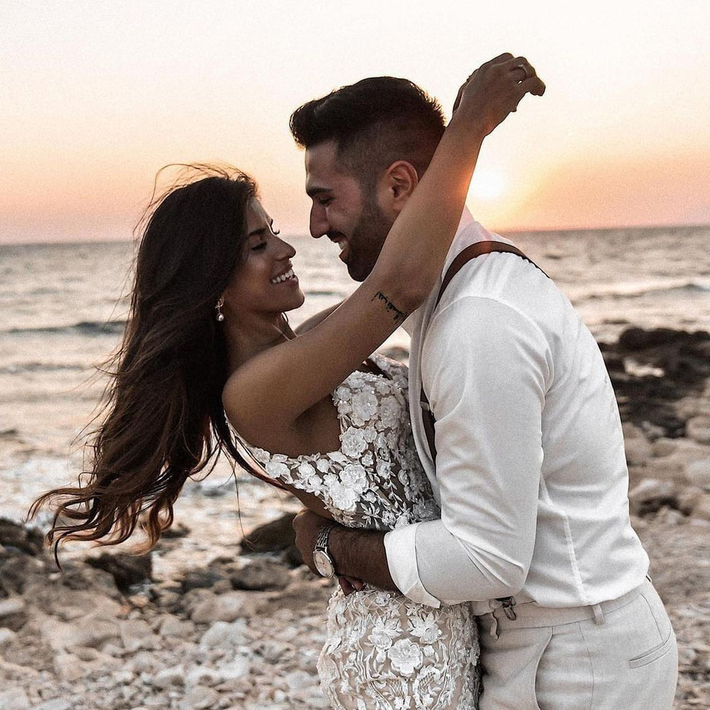 
                  
                    Elegant Long Mermaid V-neck Floral Lace Backless Wedding Dress-BIZTUNNEL
                  
                