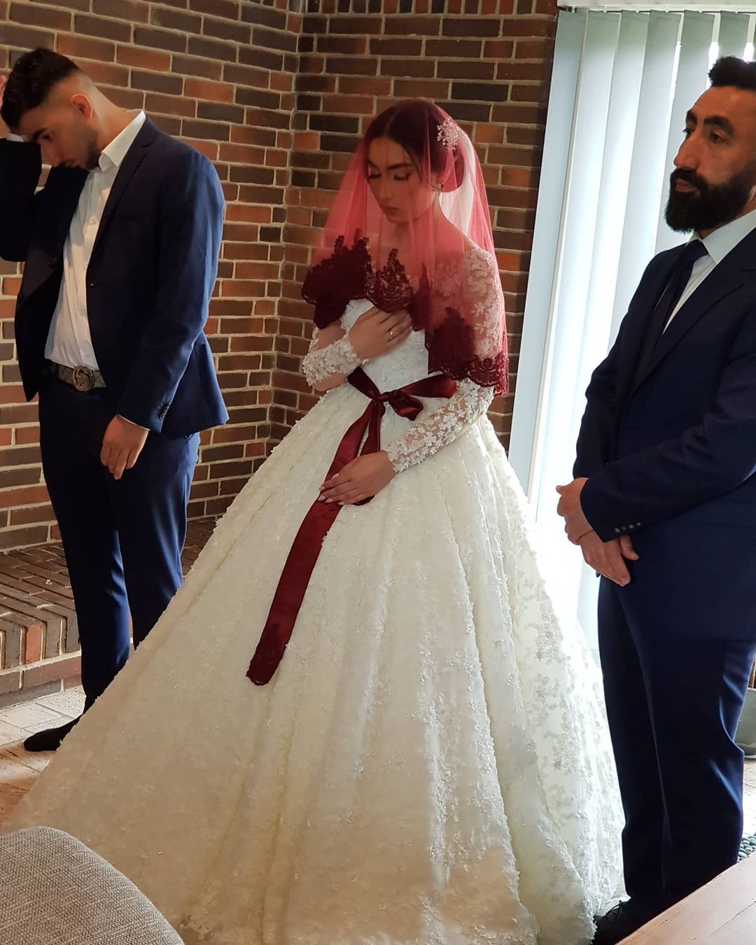 Elegant Long Princess Tulle Wedding Dress