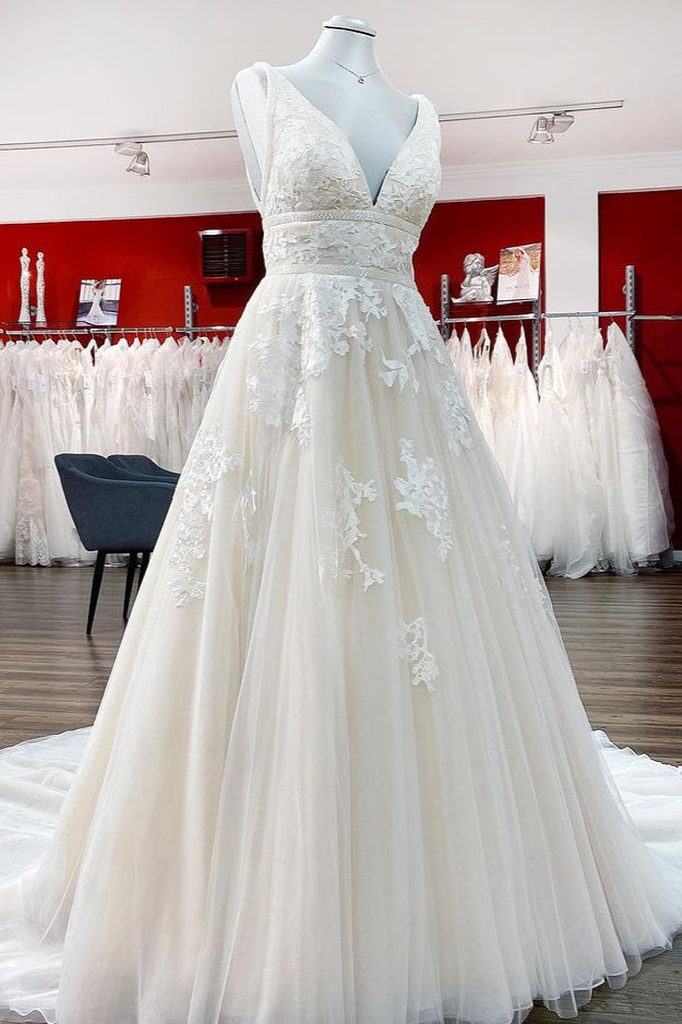 Elegant Long Cap Sleeves Princess Tulle Lace Wedding Dress main image 1
