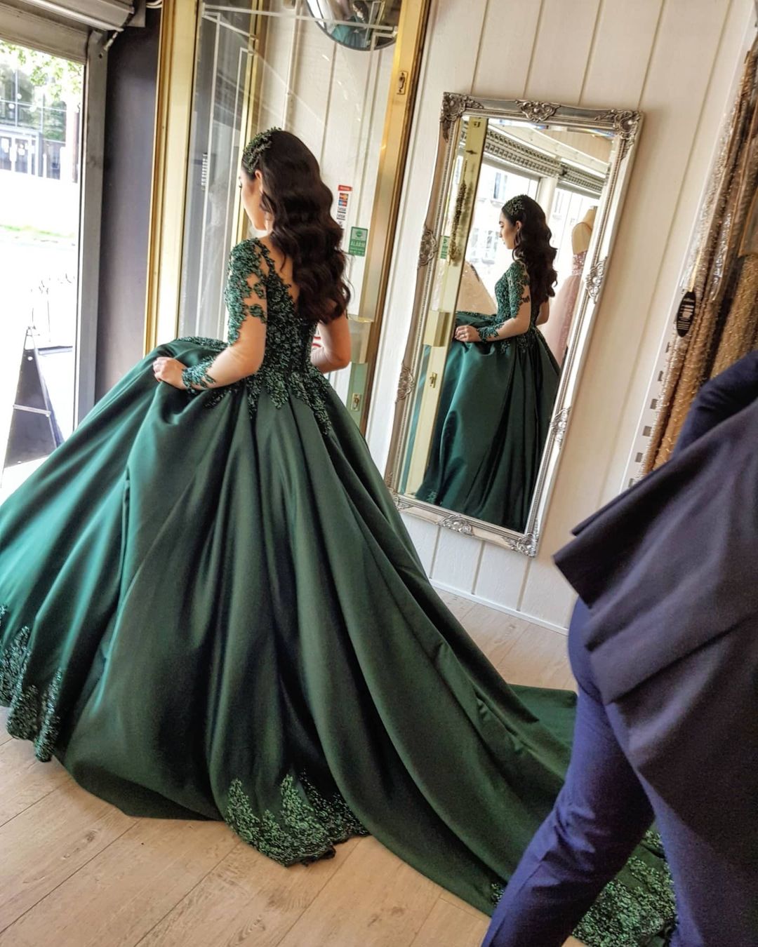 Elegant Long Sleeves Sweetheart Lace Satin Ball Gown Prom Dresses Elegant Long Sleeves Sweetheart Lace Satin Ball Gown Prom Dresses