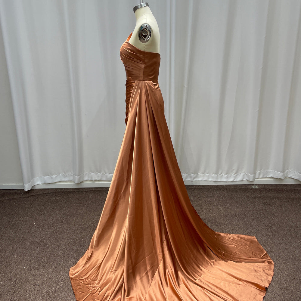 
                  
                    Long Sleeveless Crew Neck Formal Evening Dresses with Side Train
                  
                