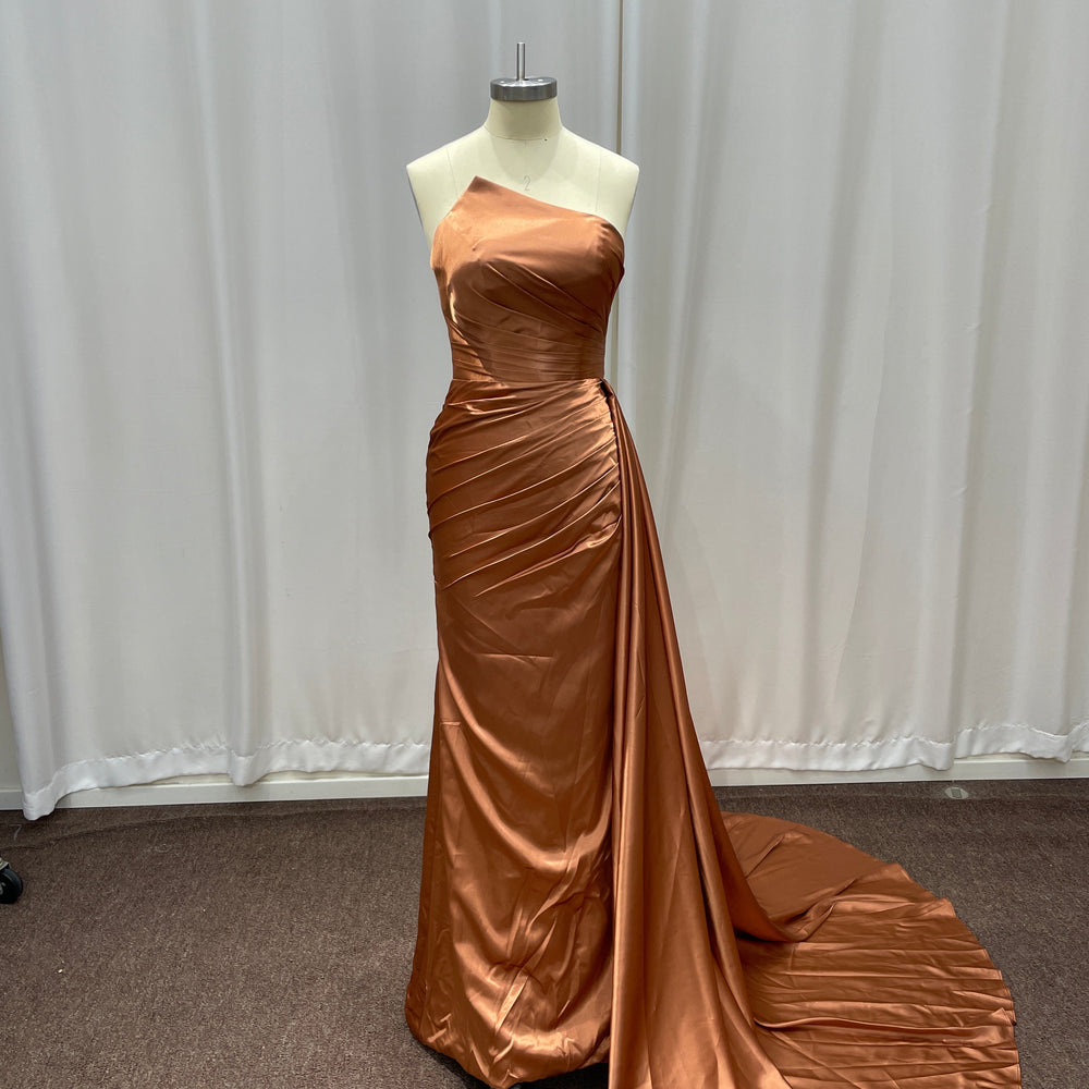 
                  
                    Long Sleeveless Crew Neck Formal Evening Dresses with Side Train
                  
                