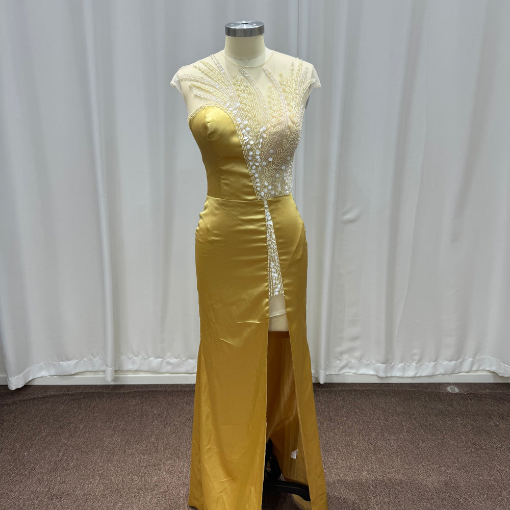 
                  
                    Gold Sleeveless Satin Long Mermaid Evening Dresses with Beaded
                  
                