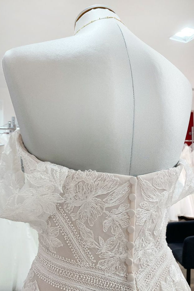 Gorgeous Long A-line Off-the-shoulder Tulle Lace Appliques Wedding Dress-BIZTUNNEL