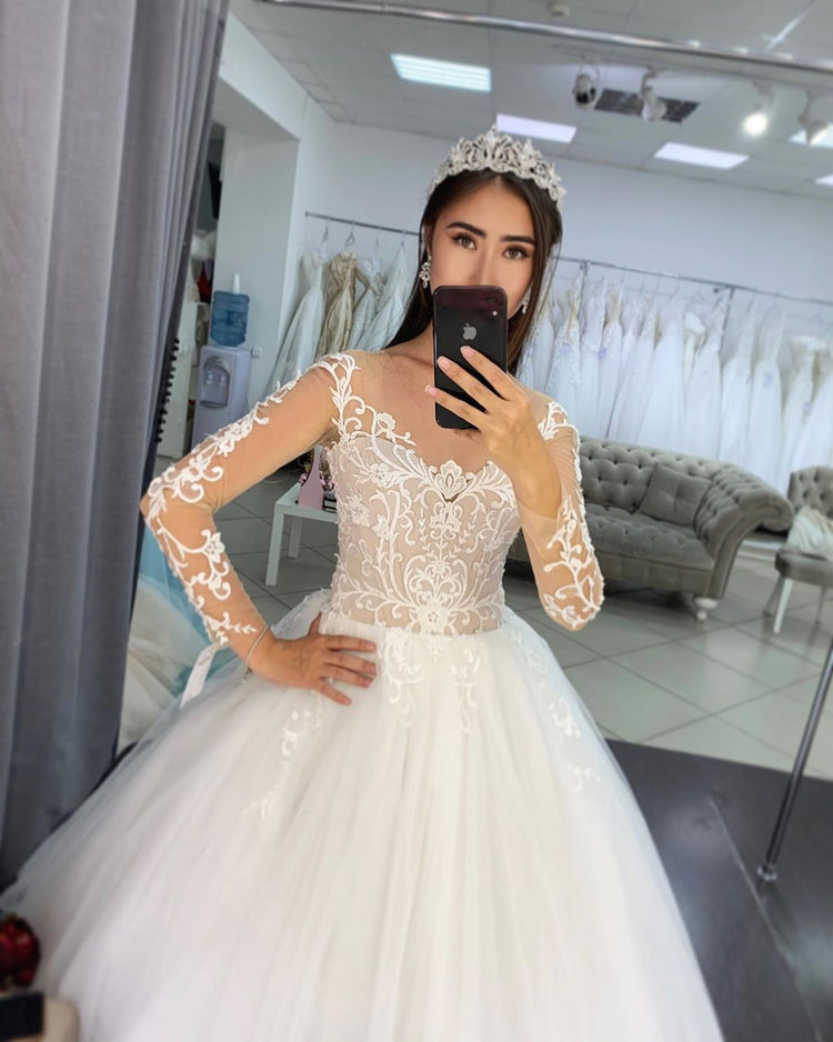 Lace Tulle Chic A-line Wedding Dresses Long Sleeves