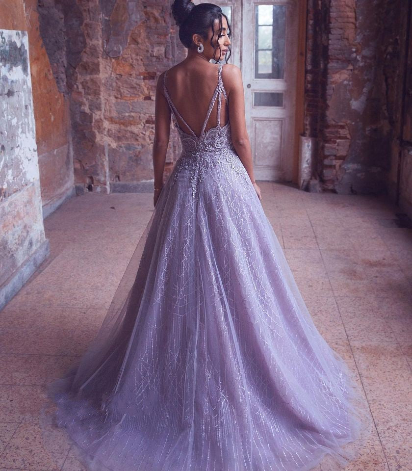 Gorgeous Long A-Line Tulle V-neck Appliques Lace Backless Prom Dress-BIZTUNNEL