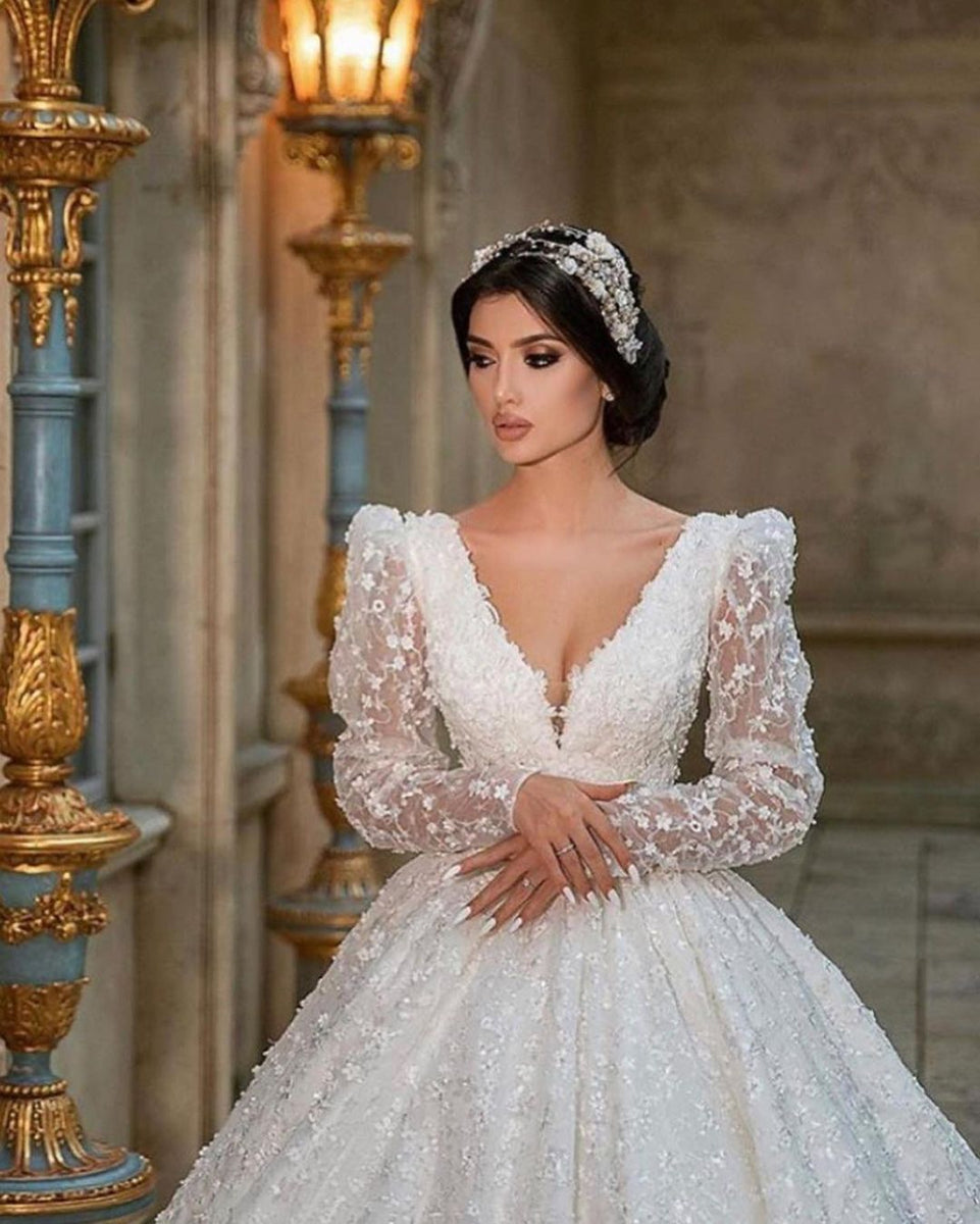 Glamorous Long A-line V-neck Sleeveless Lace Wedding Dress