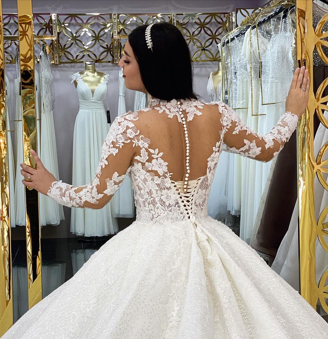 Load image into Gallery viewer, Gorgeous Long Princess High-neck Lace Appliques Wedding Dress with Sleeves-BIZTUNNEL
