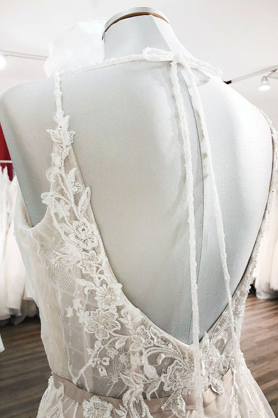 Carregar imagem no visualizador da galeria, Graceful Long A-line Tulle V-neck Lace Backless Wedding Dresses-BIZTUNNEL
