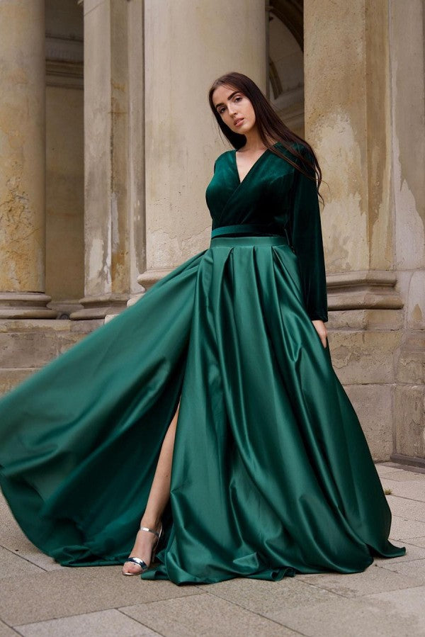 Green Long Sleeves A-line V-neck Velvet Prom Dress with Slit-BIZTUNNEL