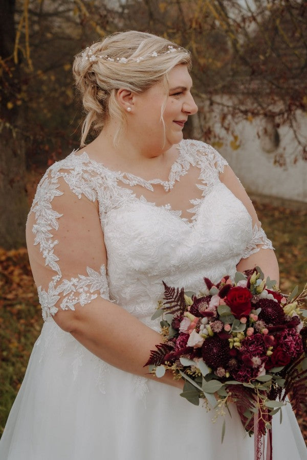 
                  
                    Biztunnel Half Sleeves Sweetheart Plus Size Wedding Dresses with Lace Applique
                  
                