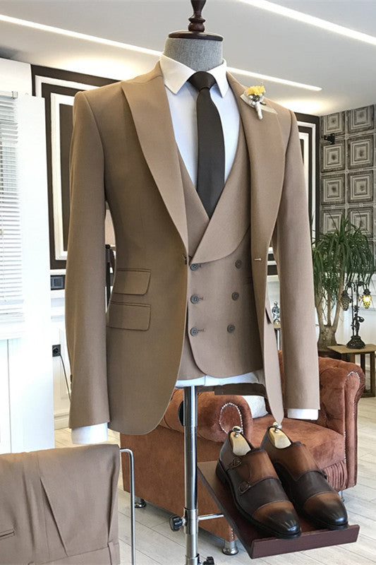 Enoch Khaki Peaked Lapel Three Pieces Close Fitting Men Suits For Prom