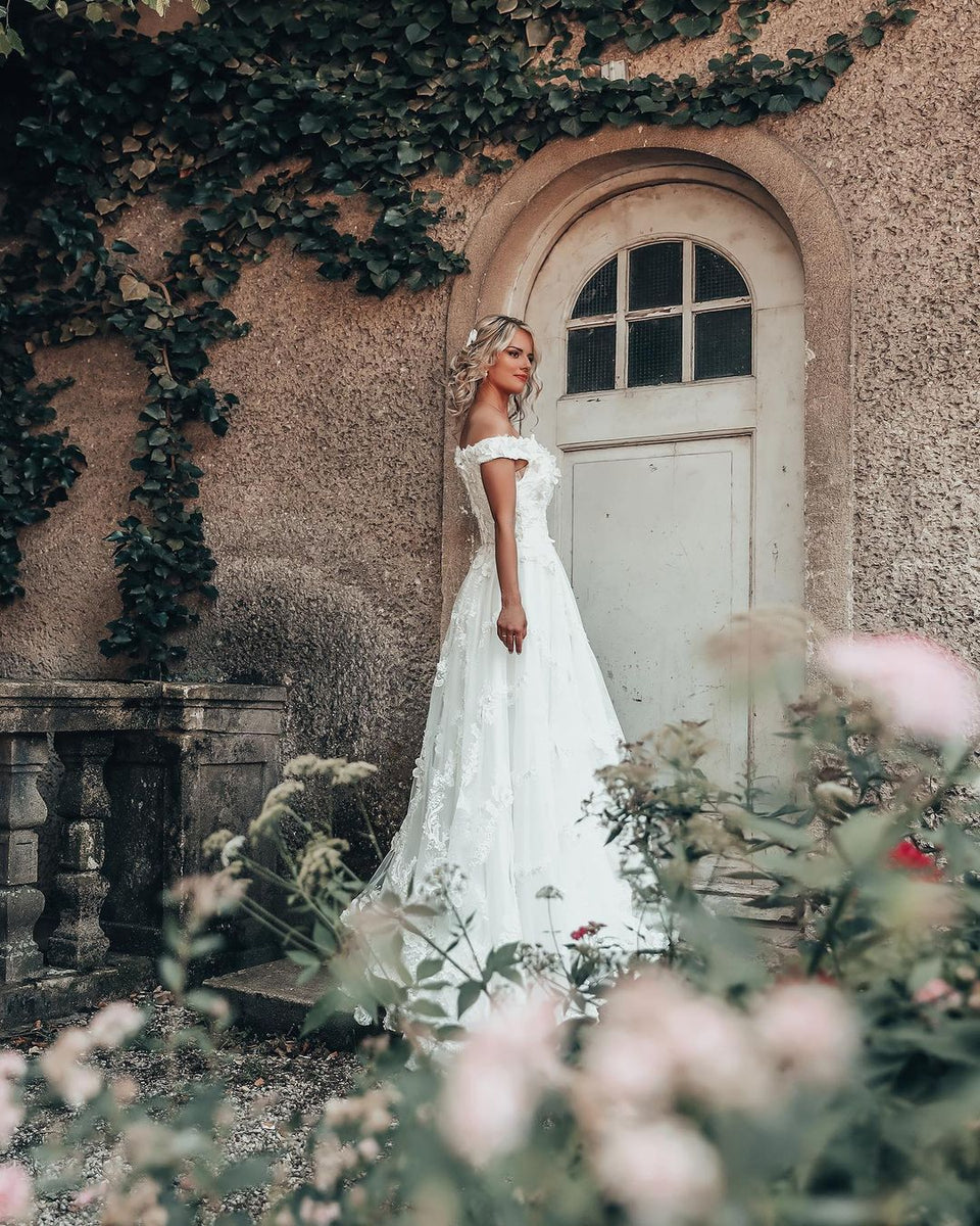 A Line Off the Shoulder Appliques Long Wedding Dresses Bridal Gown main image 1
