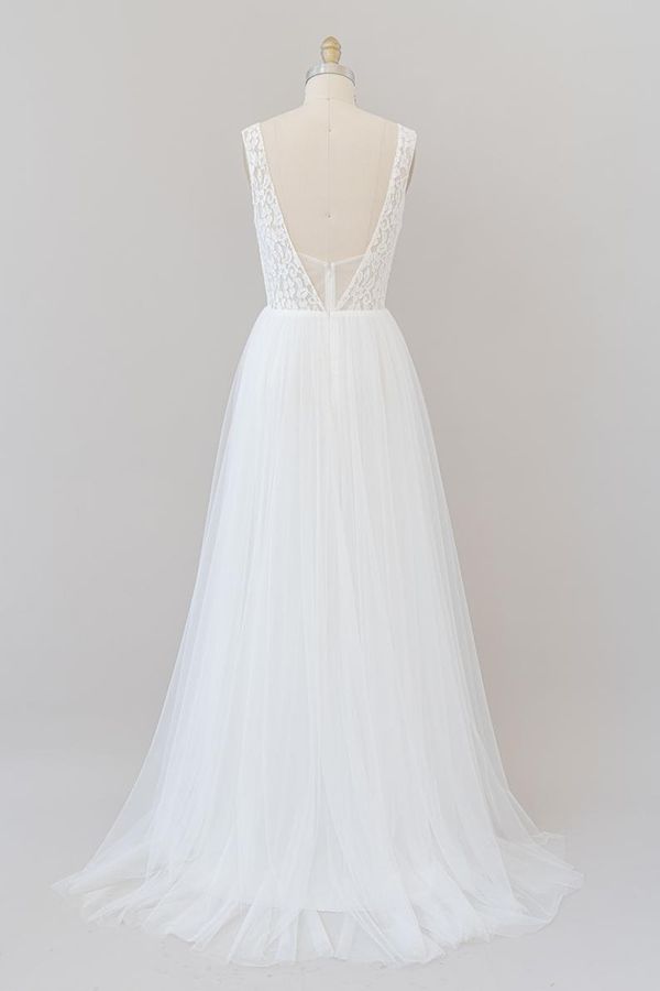 Long A-line Open Back V-neck Lace Tulle Wedding Dress-BIZTUNNEL