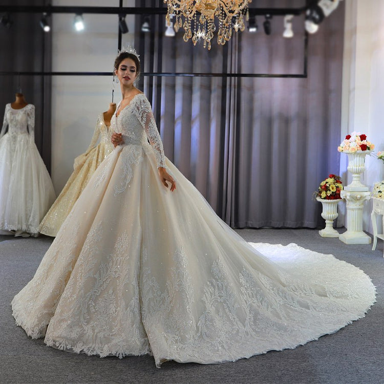 Long A-Line Sweetheart Appliques Lace Backless Wedding Dress main image 1