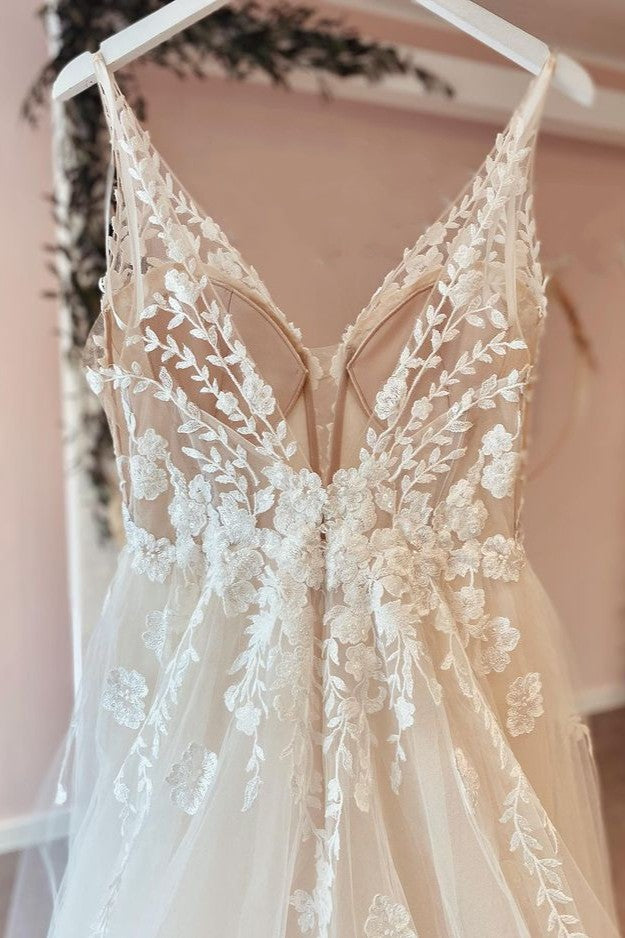 Vintage Column Tulle Lace Spaghetti Straps Sleeveless White Wedding Dress With Appliques Train main image 1