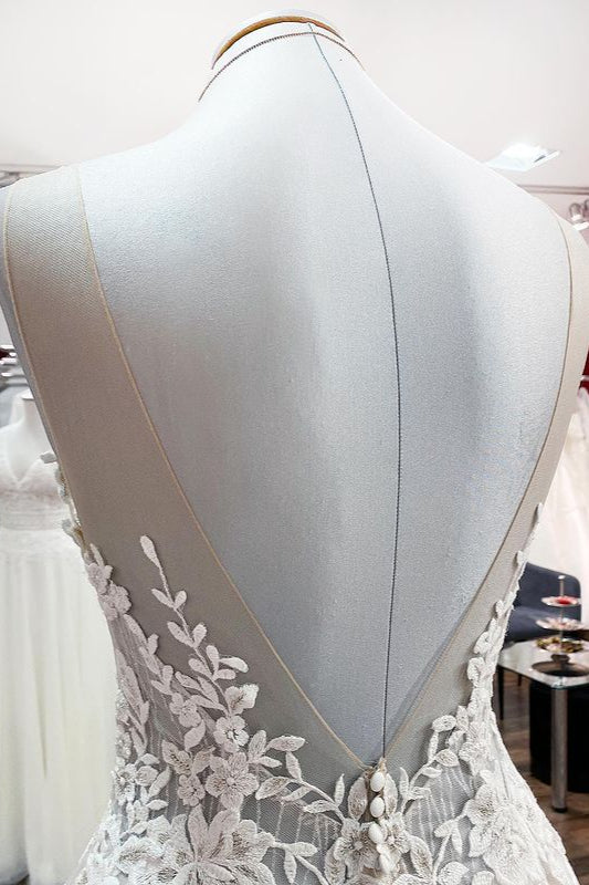 Gorgeous Strapless Tulle A Line Appliques Lace Up Back Wedding Dress