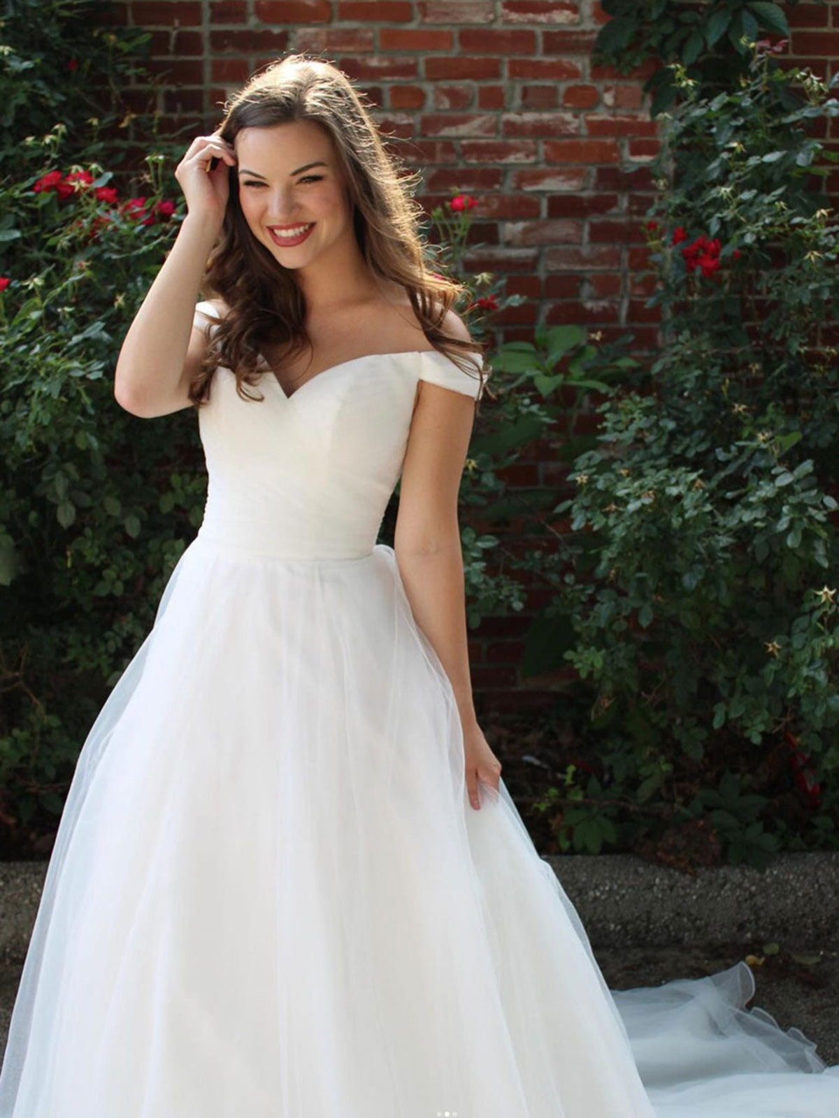 Charger l&amp;#39;image dans la galerie, Long A-line Tulle White Prom Dress Off the Shoulder Formal Graduation Evening Dresses-BIZTUNNEL
