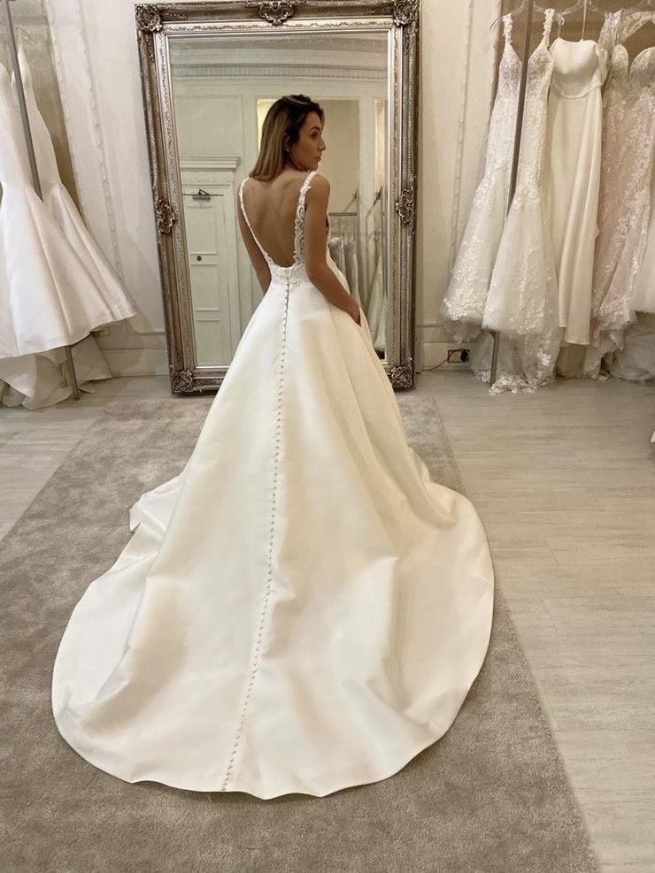 Long A-Line V-neck Spaghetti Straps Backless Wedding Dress With Pockets Long A-Line V-neck Spaghetti Straps Backless Wedding Dress With Pockets