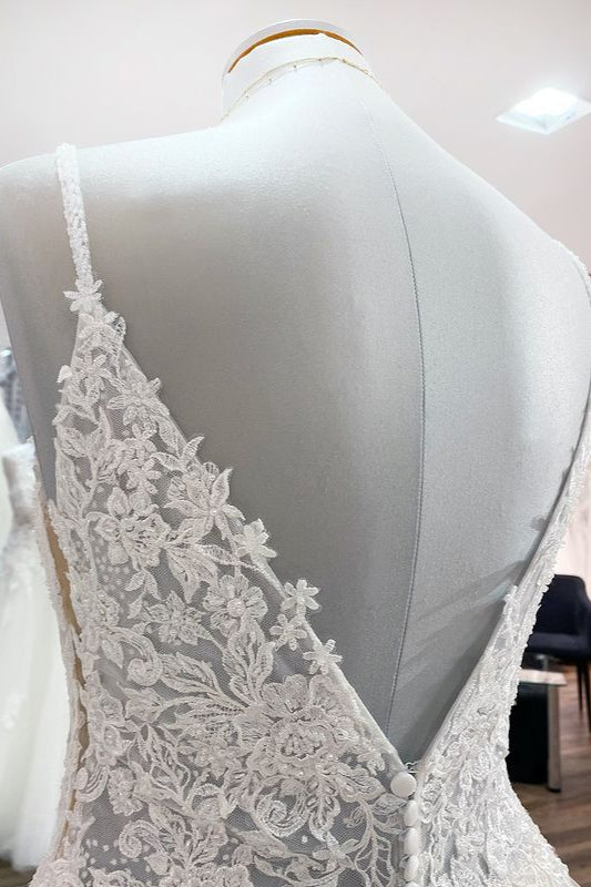 Long A-Line V-neck Spaghetti Straps Backless Appliques Lace Tulle Prom Dress main image 1