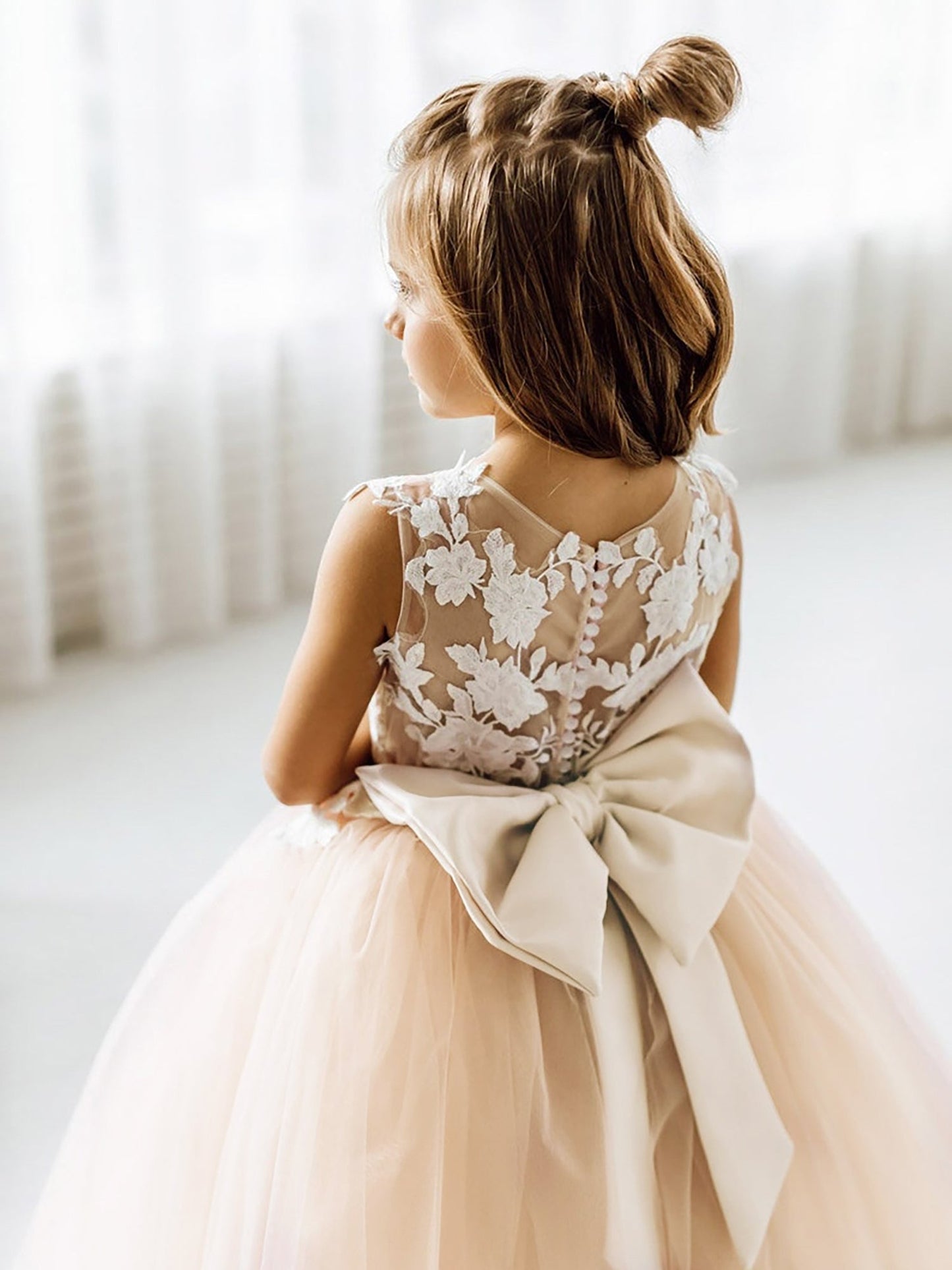 Long Ball Gown Tulle Lace Sleeveless Flower Girl Dress with Bow-BIZTUNNEL